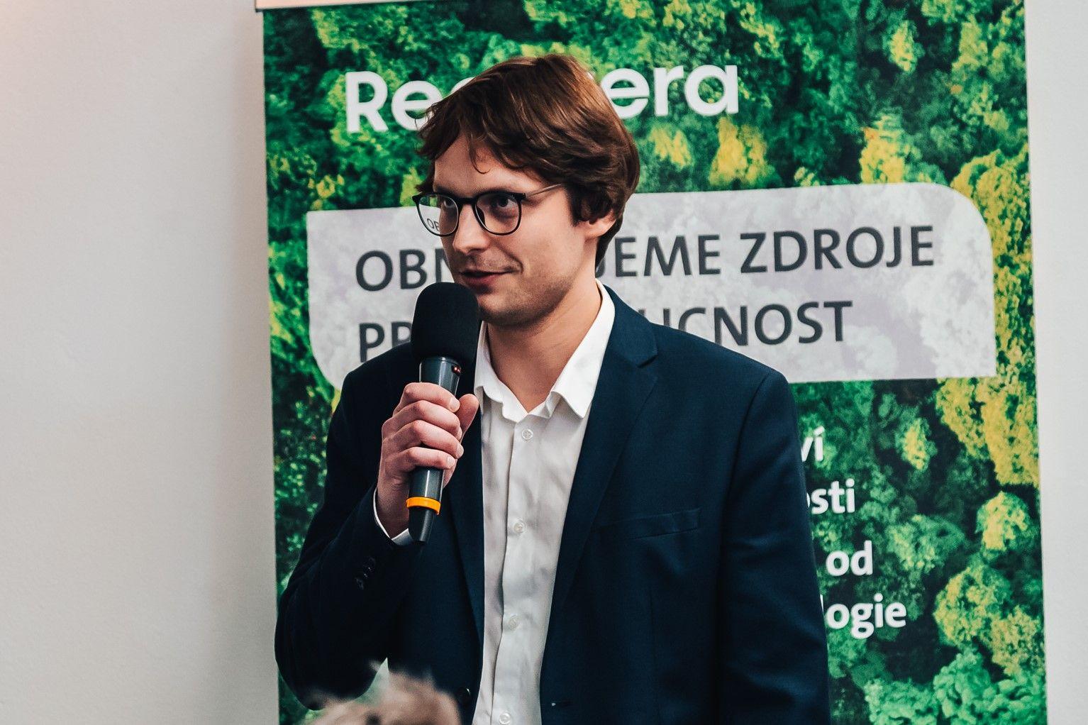 AVE bylo partnerem konference Ekologie a její budoucnost. Hlavním tématem bylo zálohování