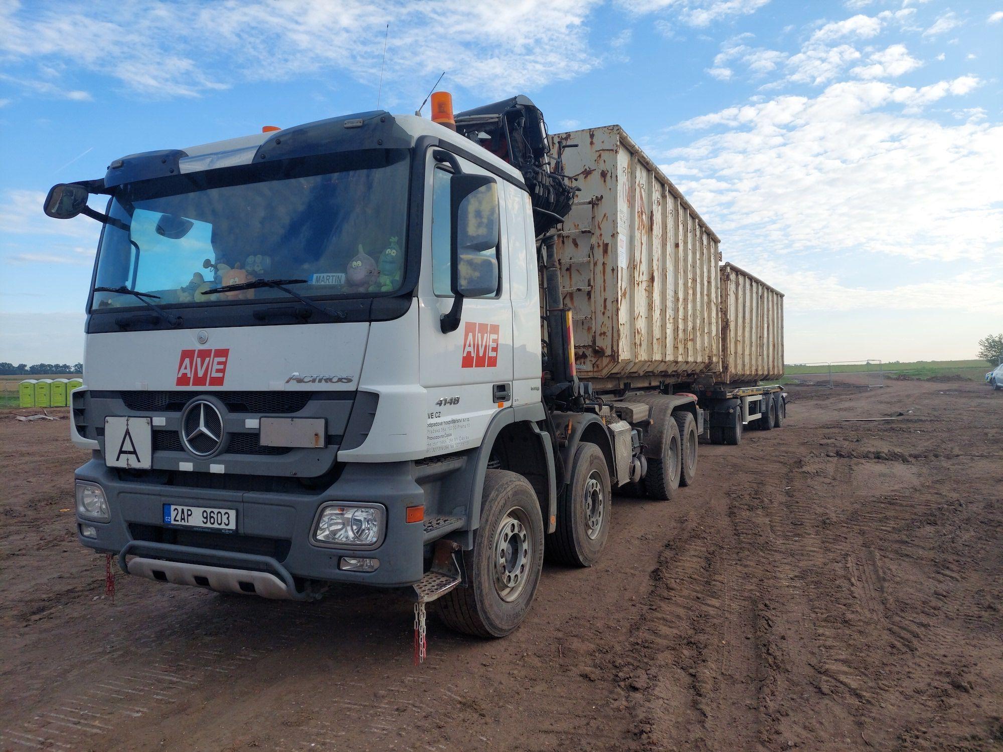 200 000 tun odpadů z tornáda a 91 000 tun ropných kalů z Ostrama je minulostí
